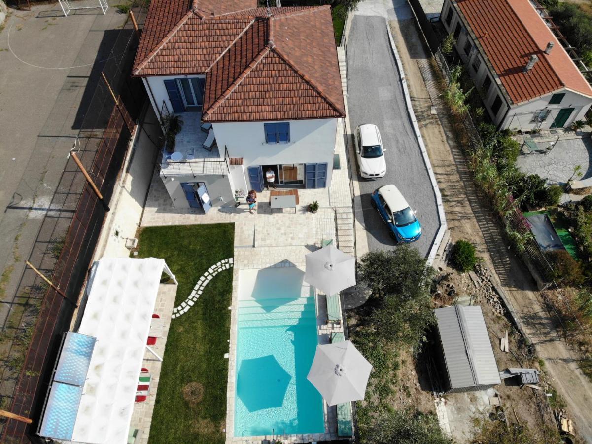 Il Sole Di Poggi Bed & Breakfast Imperia Eksteriør bilde